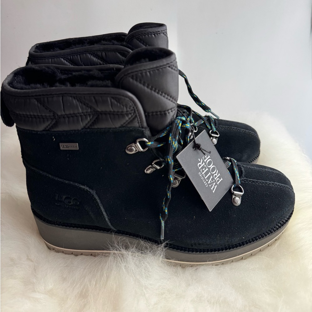 NEW UGG Birch Waterproof Black Suede Wool lined Wedge boots with box Sz.38/8 - Picture 6 of 11
